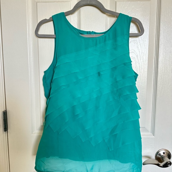 Green blouse - Picture 3 of 5